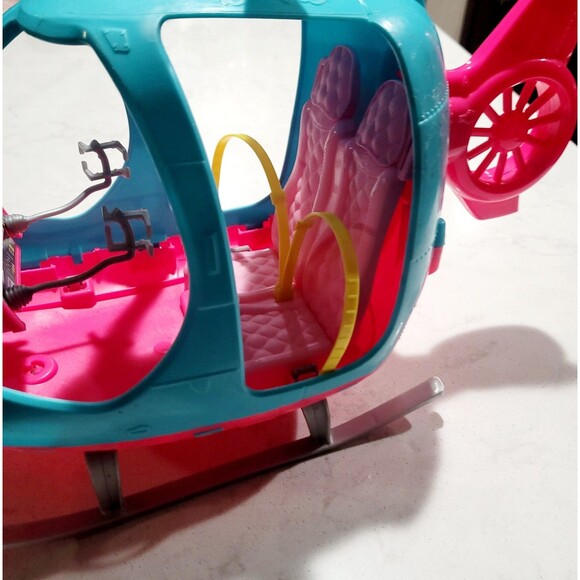 Barbie Helicopter Dreamhouse Adventures Pink and Blue with Spinning Rotor 2018 - Picture 10 of 12